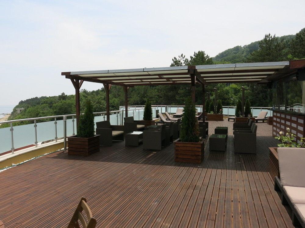 Family Hotel Albizia Beach Varna Extérieur photo