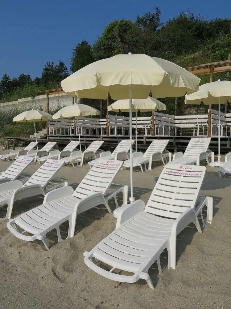 Family Hotel Albizia Beach Varna Extérieur photo
