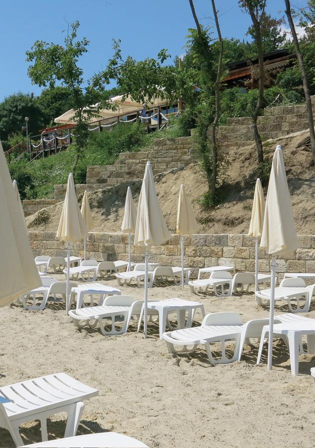 Family Hotel Albizia Beach Varna Extérieur photo