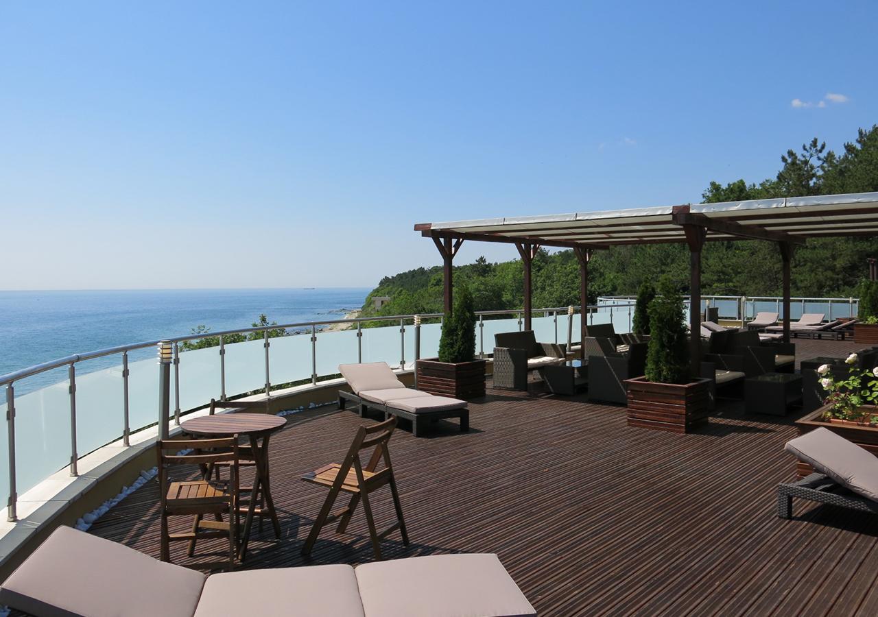 Family Hotel Albizia Beach Varna Extérieur photo