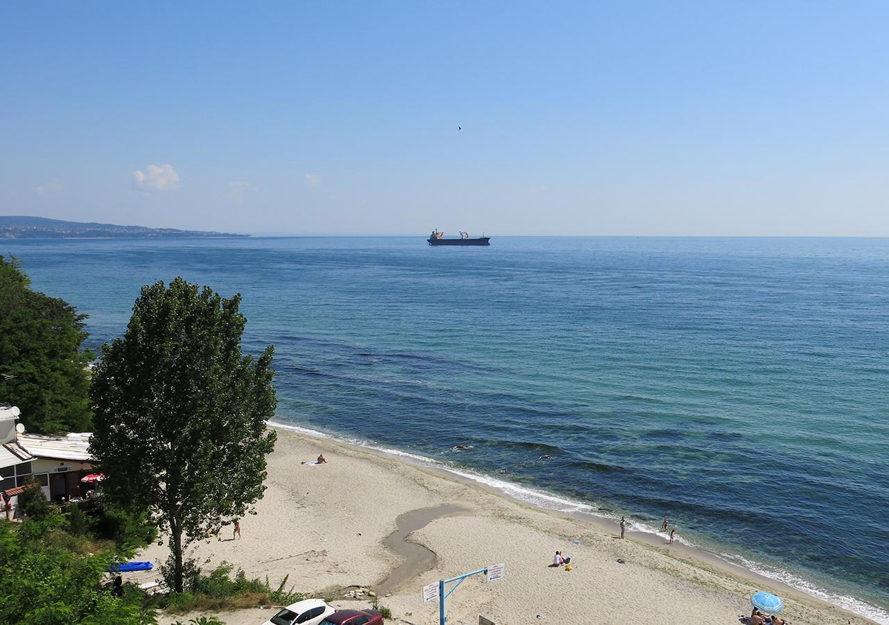 Family Hotel Albizia Beach Varna Extérieur photo